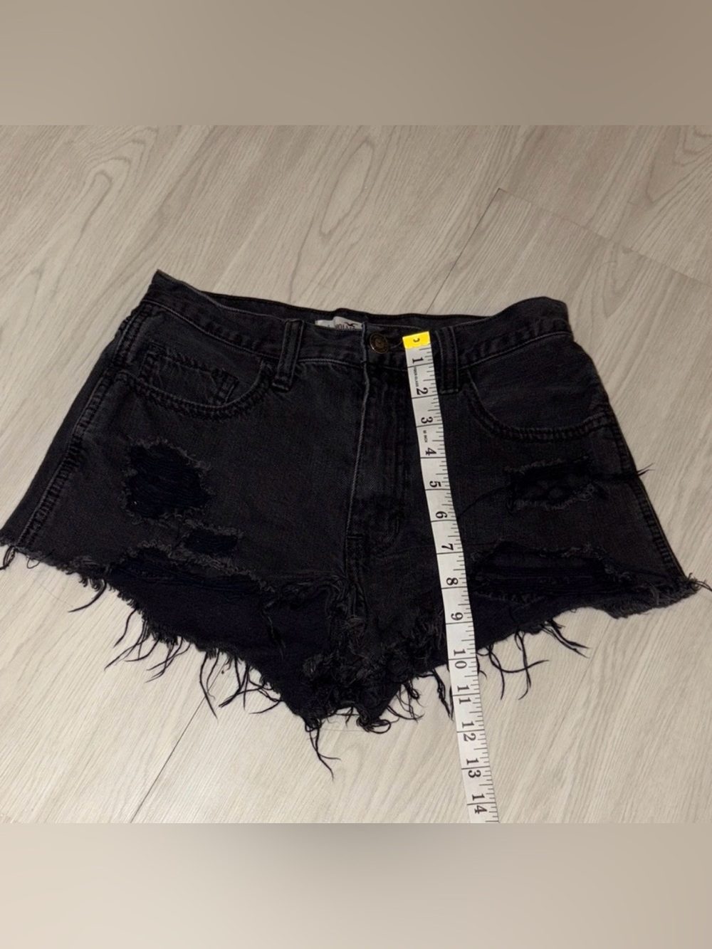 HOLLISTER Dark Frayed Jean Shorts size 1